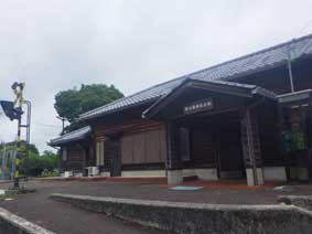 鍛冶屋線終点、鍛冶屋駅