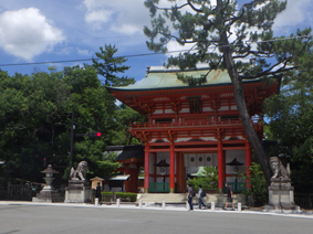 今宮神社　桜門