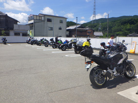 豊能余野町のファミマ